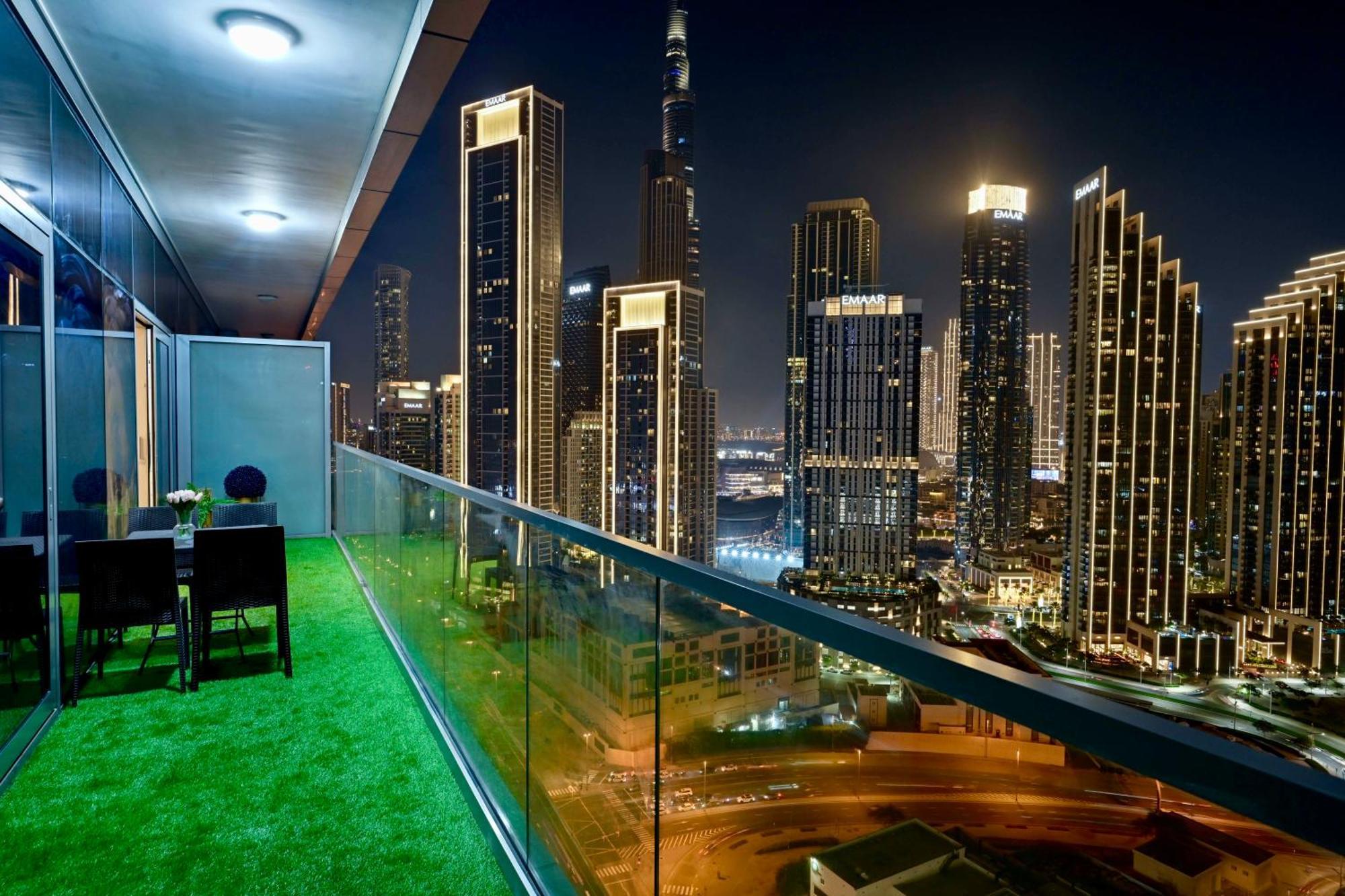 Apartamento Burj Khalifa Views 2Br With Infinity Pool Downtown Dubái Exterior foto