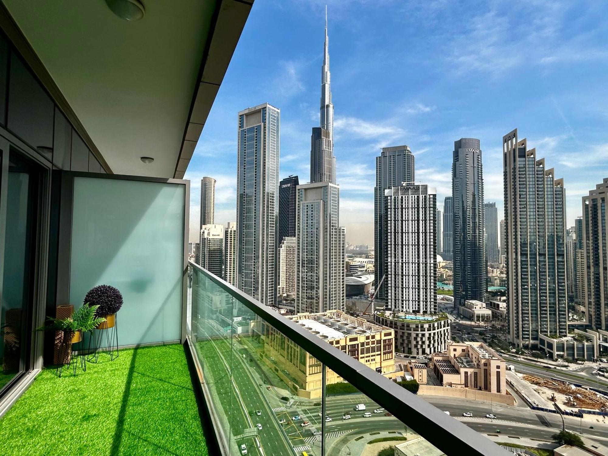 Apartamento Burj Khalifa Views 2Br With Infinity Pool Downtown Dubái Exterior foto