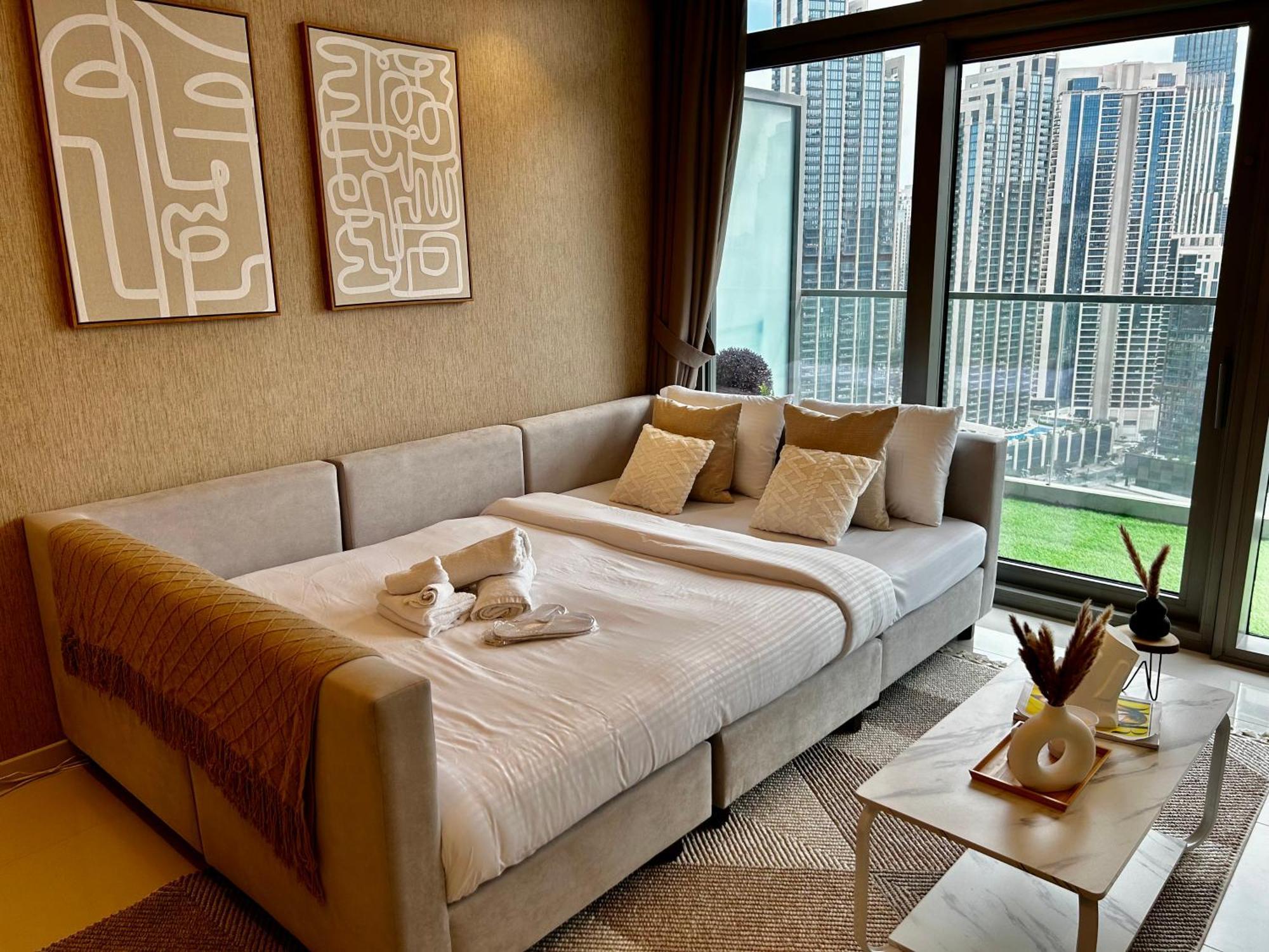 Apartamento Burj Khalifa Views 2Br With Infinity Pool Downtown Dubái Exterior foto