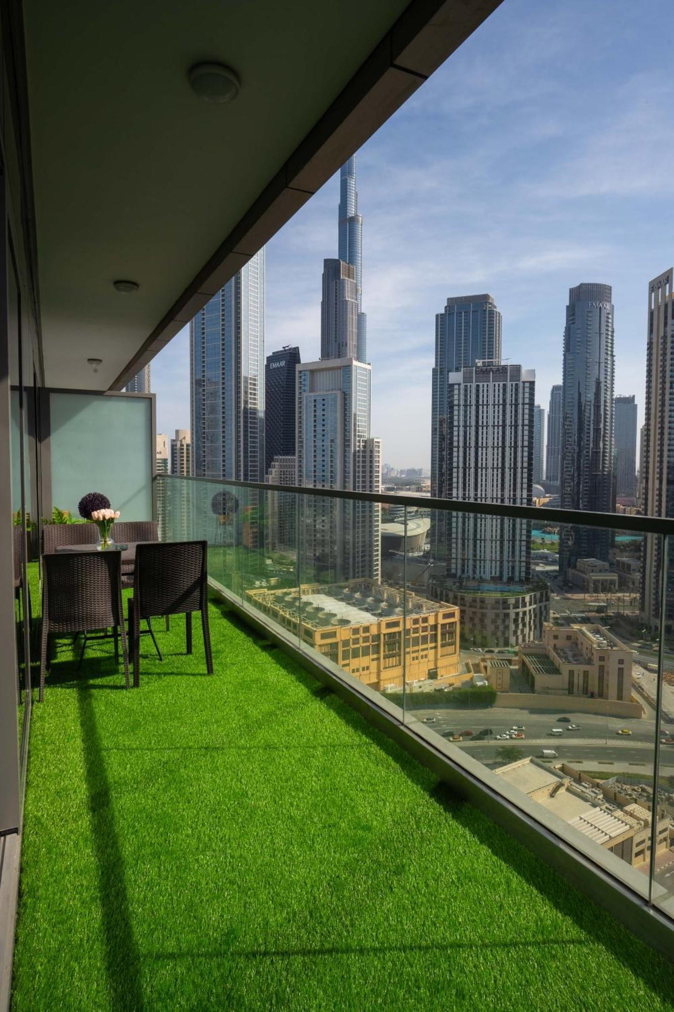 Apartamento Burj Khalifa Views 2Br With Infinity Pool Downtown Dubái Exterior foto