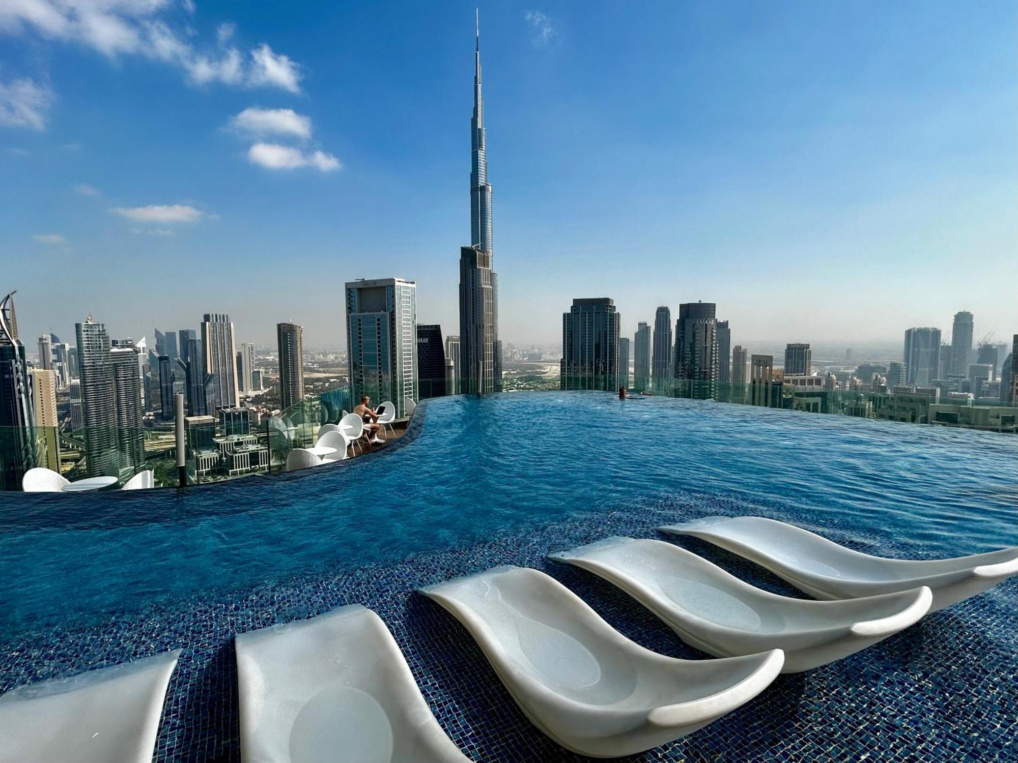 Apartamento Burj Khalifa Views 2Br With Infinity Pool Downtown Dubái Exterior foto