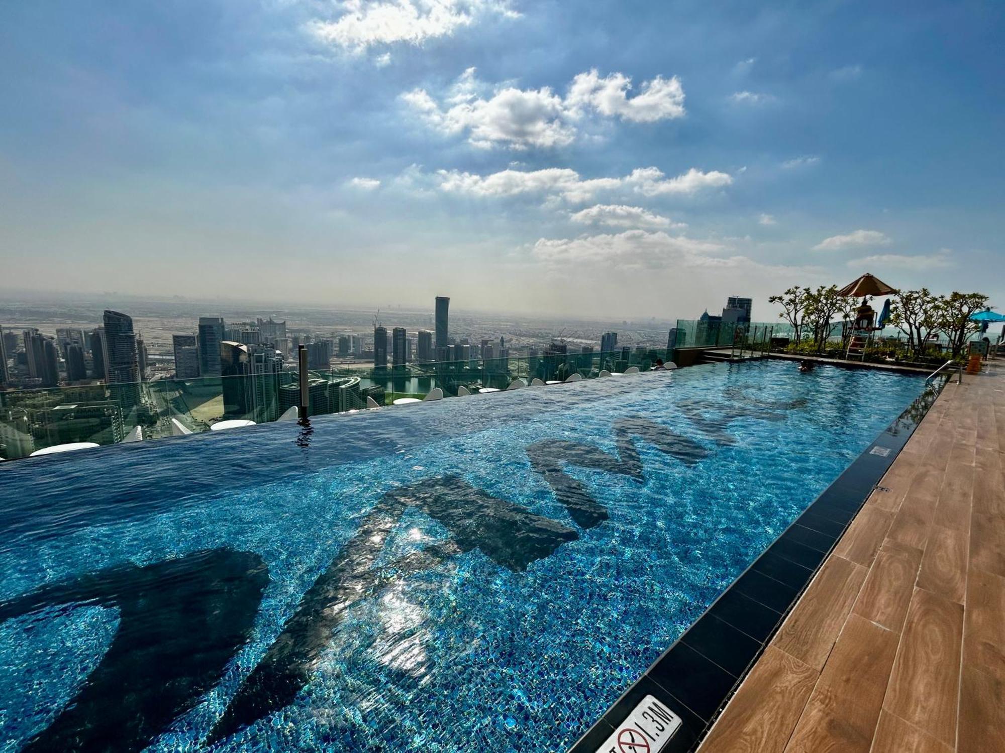 Apartamento Burj Khalifa Views 2Br With Infinity Pool Downtown Dubái Exterior foto